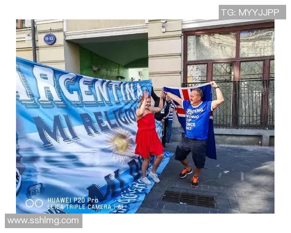 拆解足球星卡背后的奥秘，探索卡片收藏与球迷热情的完美结合