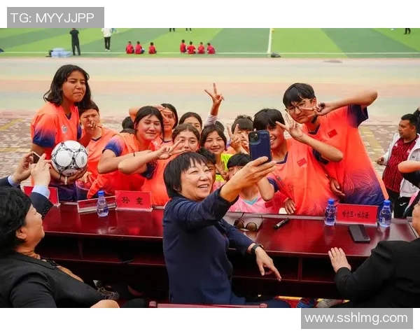 昆仑山脚下的足球传奇昆,如何从草根崛起成为世界级球星 昆仑山脚下的足球传奇昆,如何从草根崛起成为世界级球星