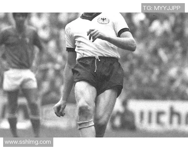 法国足球黑脚球星的传奇故事与足球生涯解析