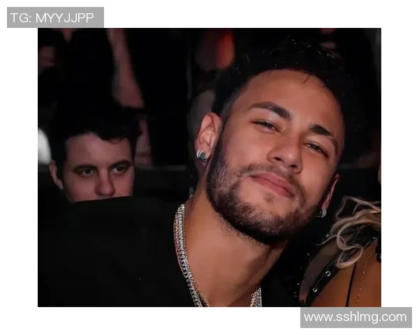 足球场上的五大颜值男神 这些球星帅气到让人心动