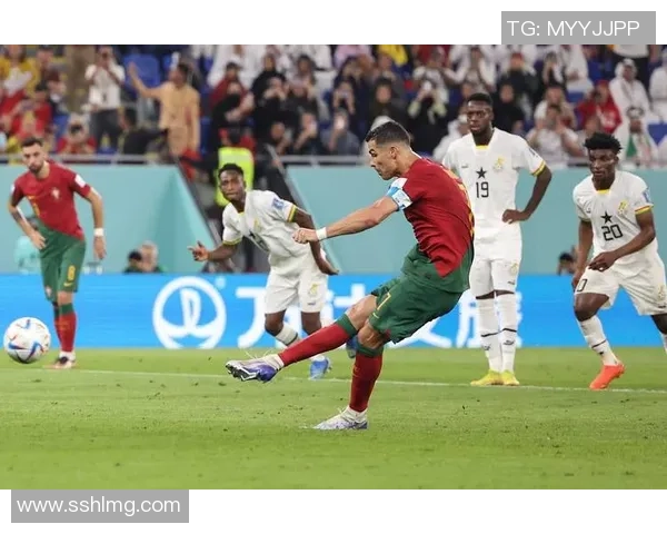 曼联球星C罗身影定格在马克笔绘画中的独特魅力