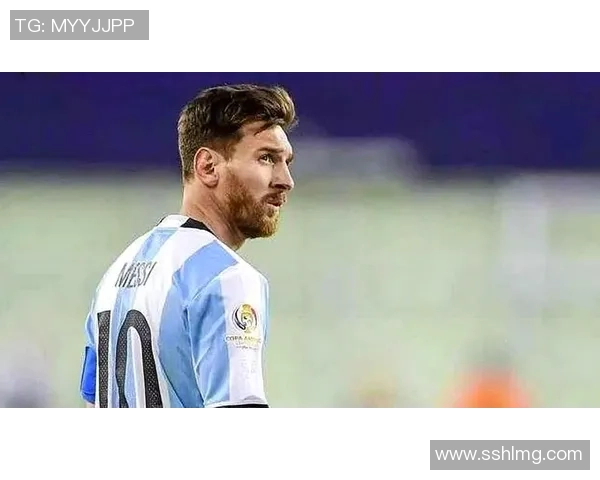 足球巨星风采全解:从梅西的细腻技术到C罗的强力爆发 足球巨星风采全解:从梅西的细腻技术到C罗的强力爆发